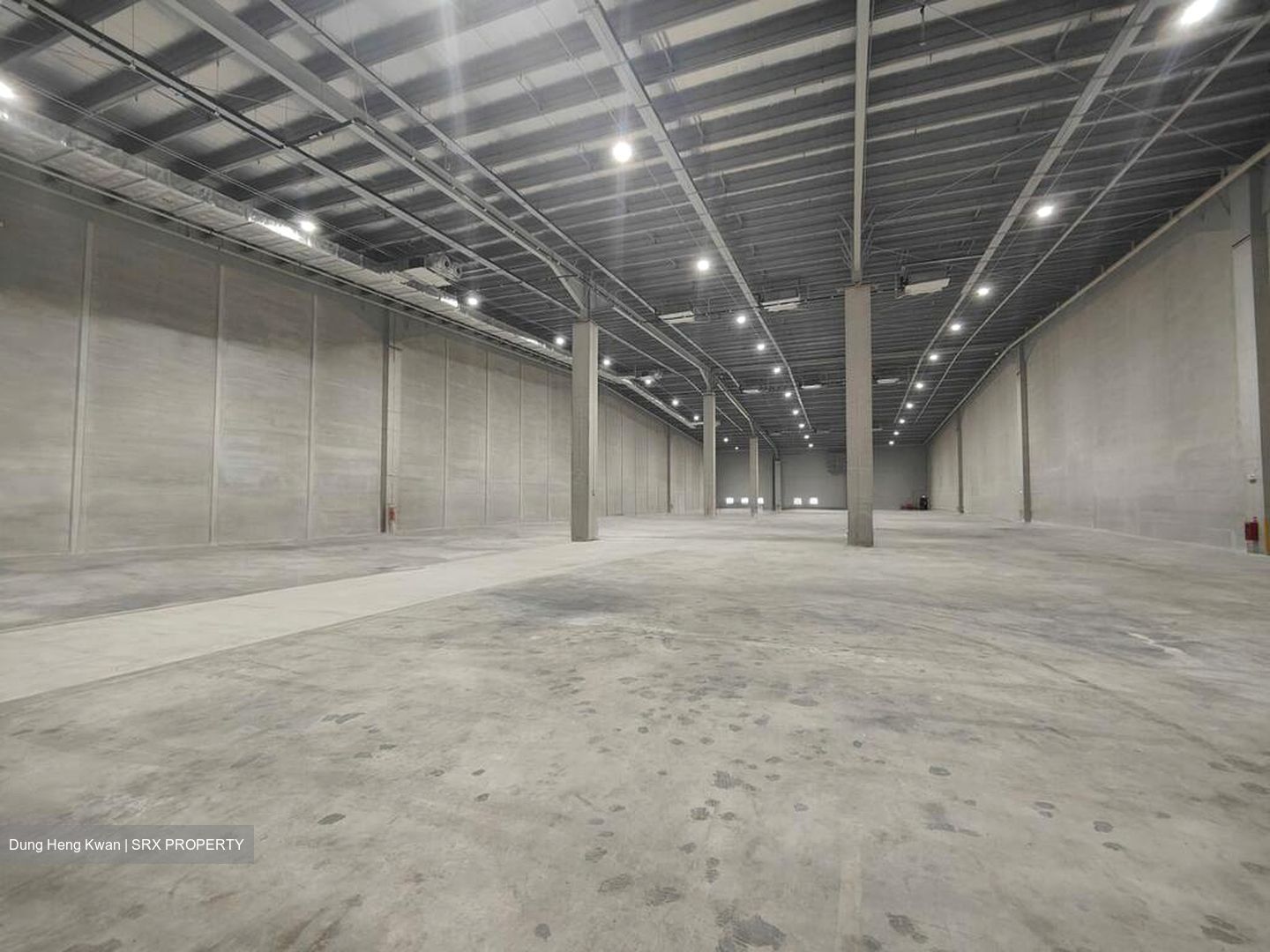 Tuas Road (D22), Warehouse #571675271